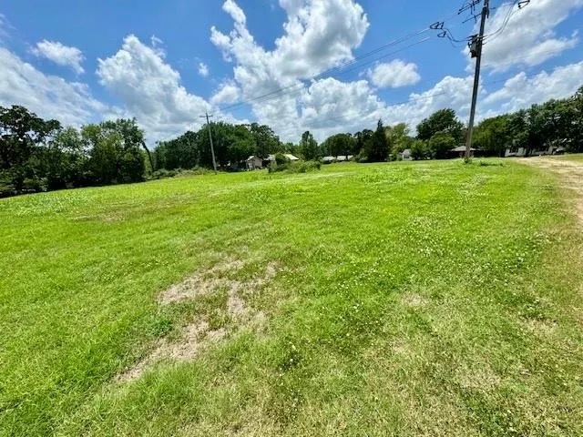 Photo 10 — 1301 N University Street, Seminole, OK 74868