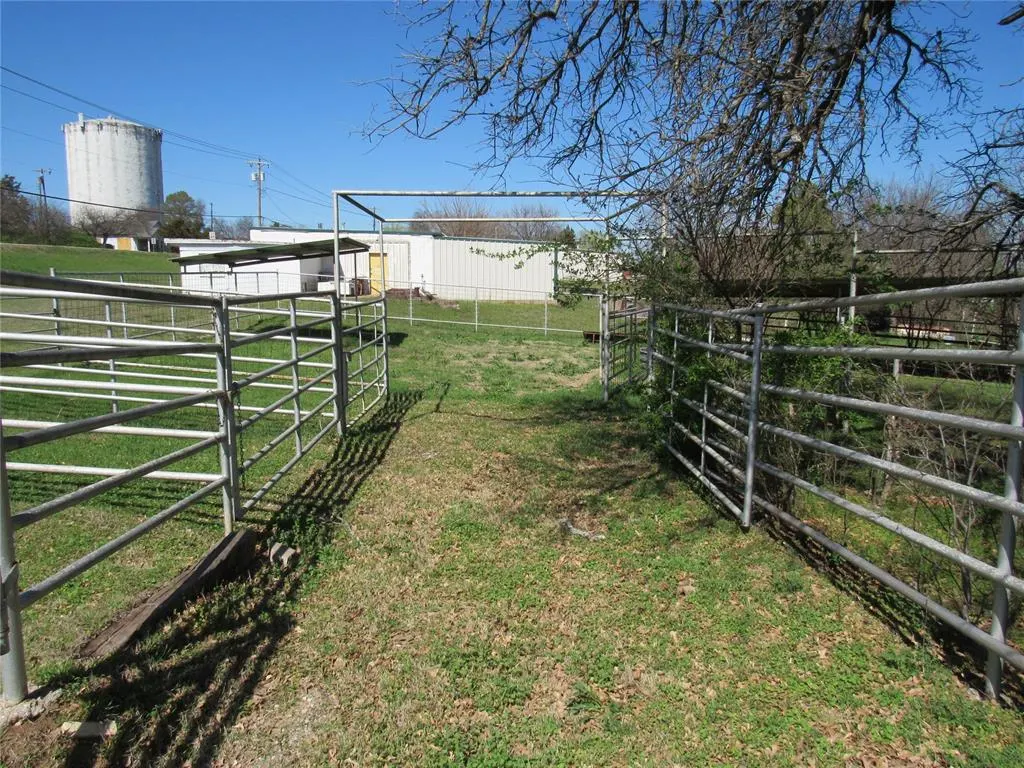 Photo 22 — 1046 S Chickasaw Street, Pauls Valley, OK 73075