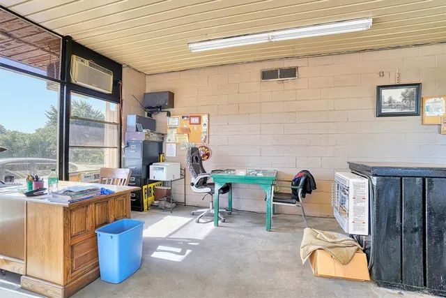 Photo 8 — 220 E Lincoln Street, Mangum, OK 73554