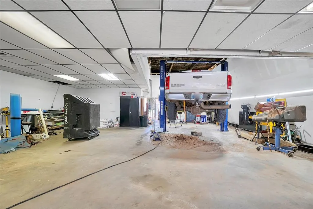 Photo 24 — 220 E Lincoln Street, Mangum, OK 73554