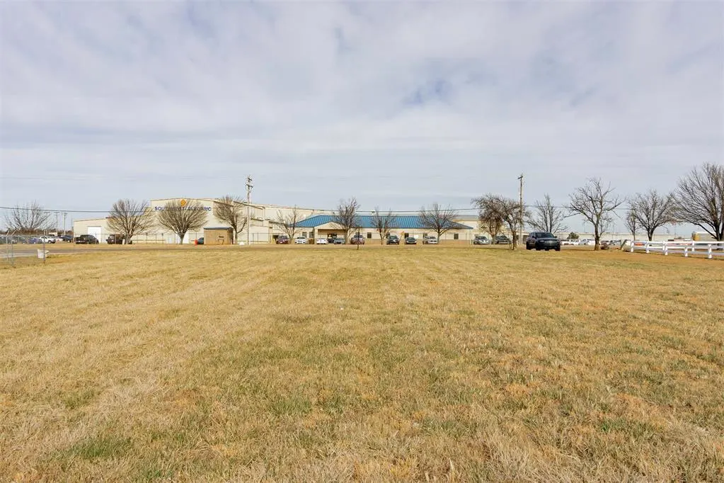 Photo 3 — 6520 SE 74th Street, Oklahoma City, OK 73135
