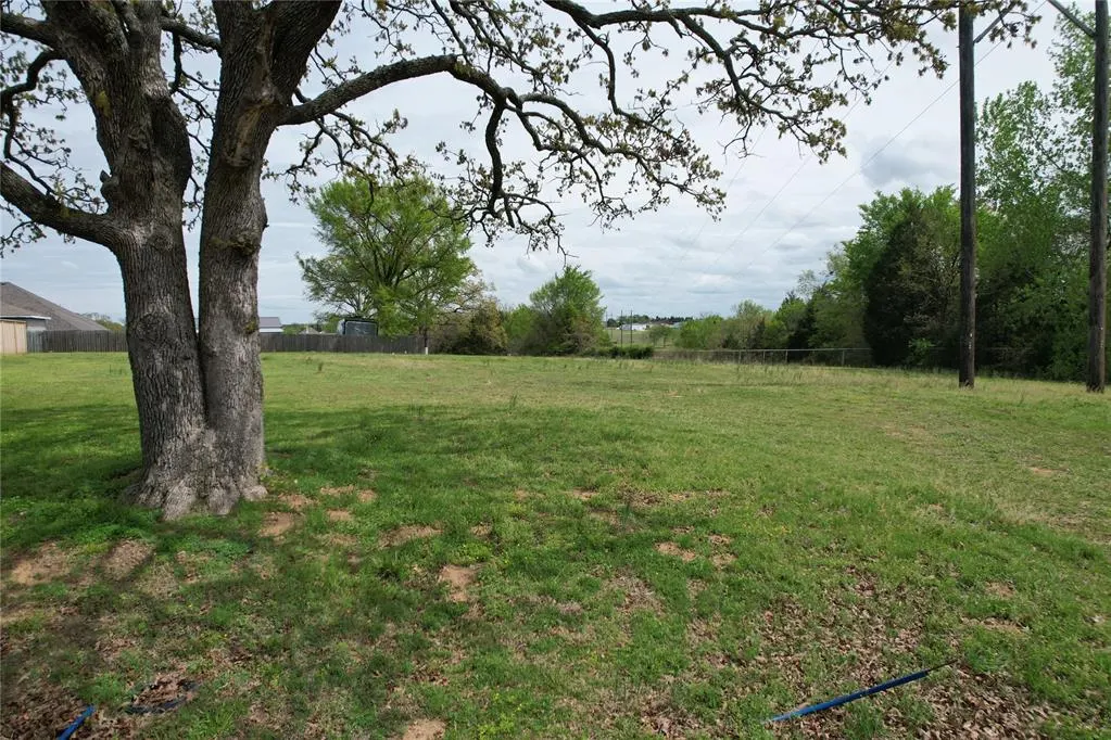 Photo 2 — 23 Lakewood Drive, Seminole, OK 74868
