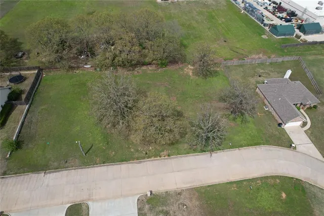 Photo 2 — 6 Morning Glory Lane, Seminole, OK 74868