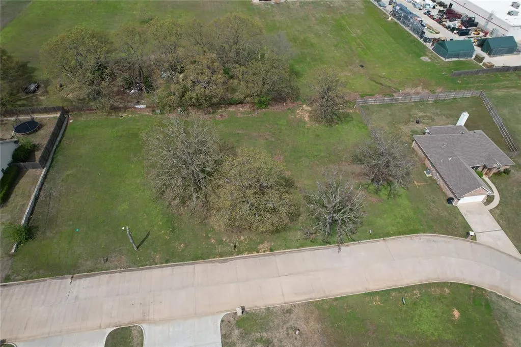 Photo 2 — 7 Morning Glory Lane, Seminole, OK 74868