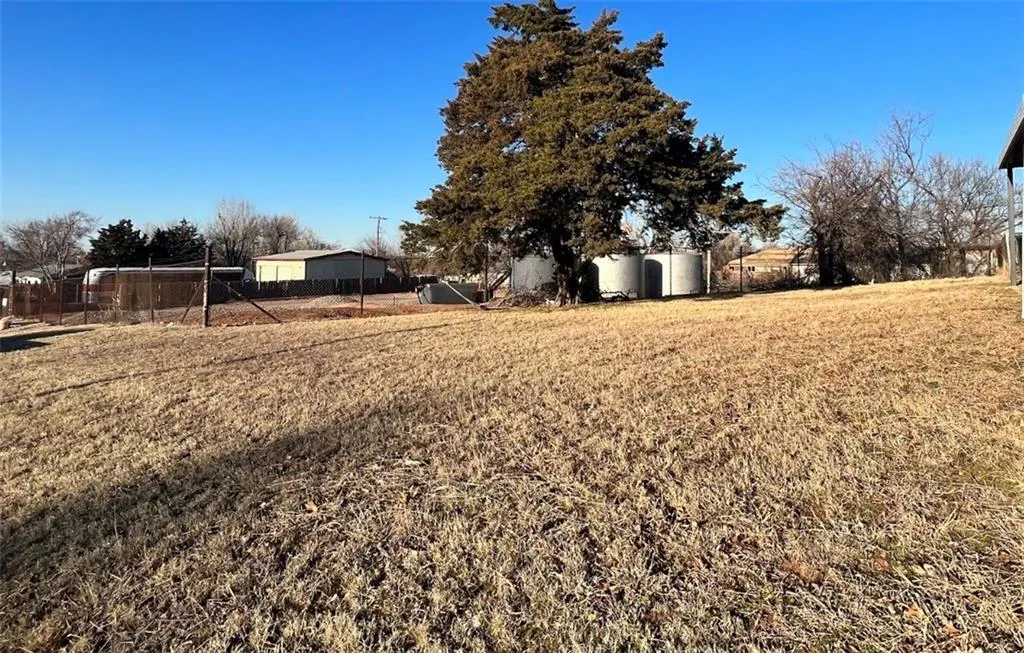 Photo 2 — Carter Drive, Oklahoma City, OK 73129