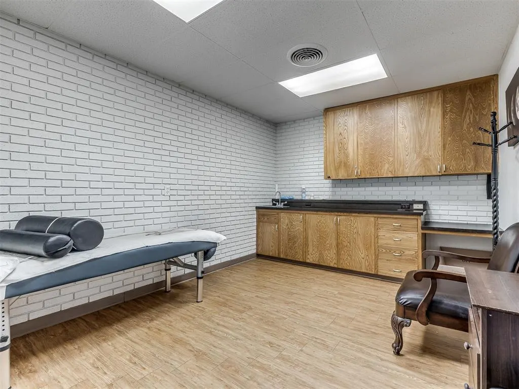 Photo 19 — 7304 N Comanche Avenue, Warr Acres, OK 73132