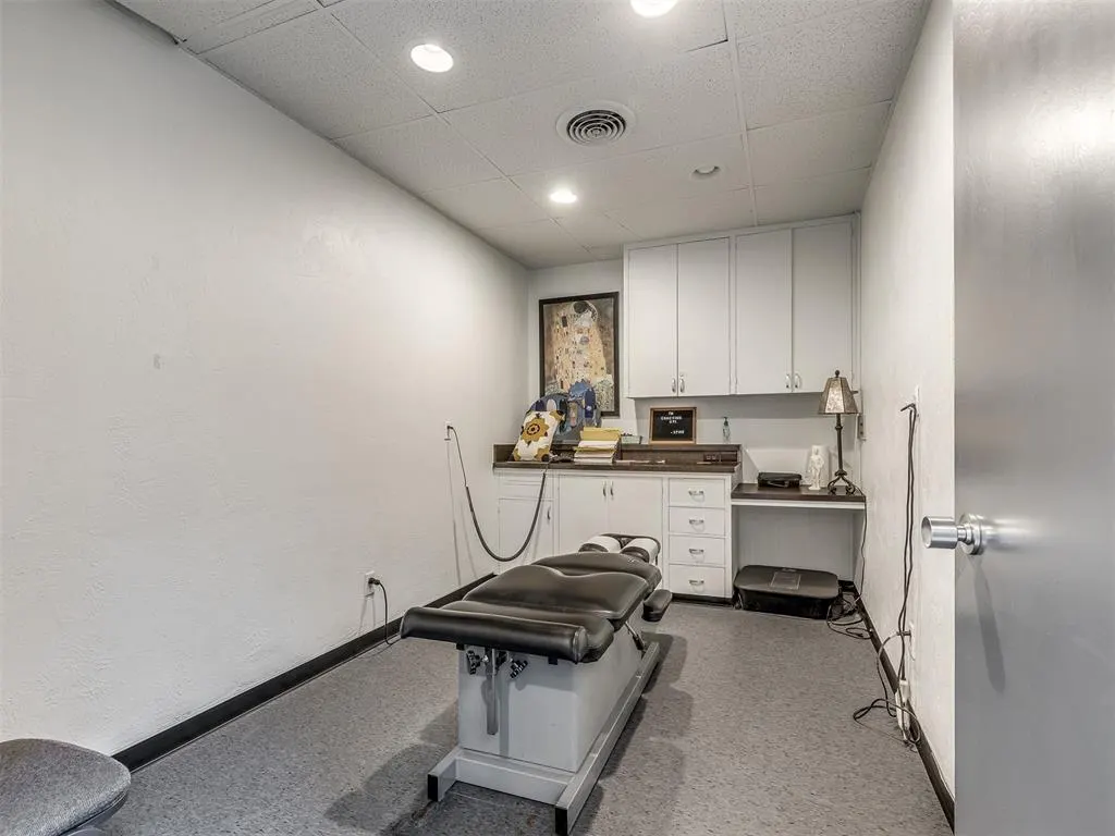 Photo 40 — 7304 N Comanche Avenue, Warr Acres, OK 73132