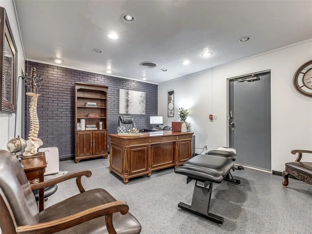Photo 44 — 7304 N Comanche Avenue, Warr Acres, OK 73132