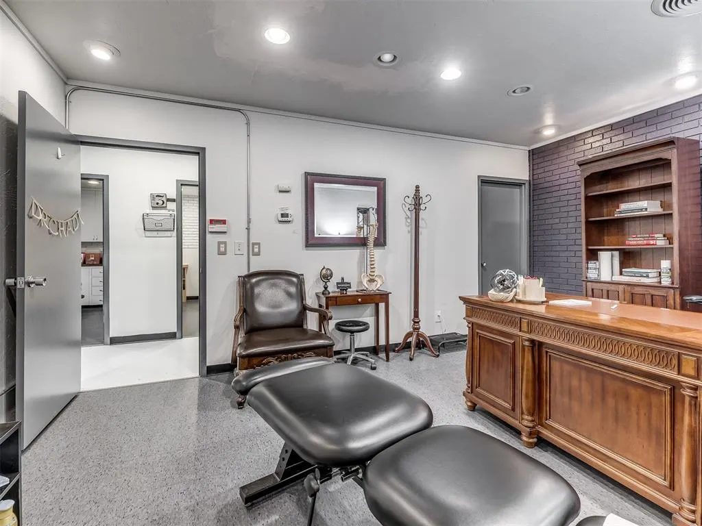 Photo 45 — 7304 N Comanche Avenue, Warr Acres, OK 73132