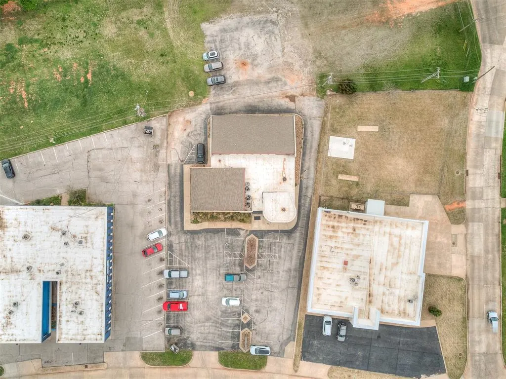 Photo 50 — 7304 N Comanche Avenue, Warr Acres, OK 73132