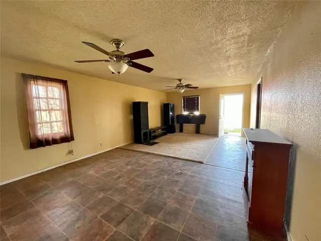 Photo 4 — 604 N 3rd Street, Clinton, OK 73601