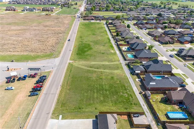 Photo 3 — 3001 N Lyle Road, Weatherford, OK 73096