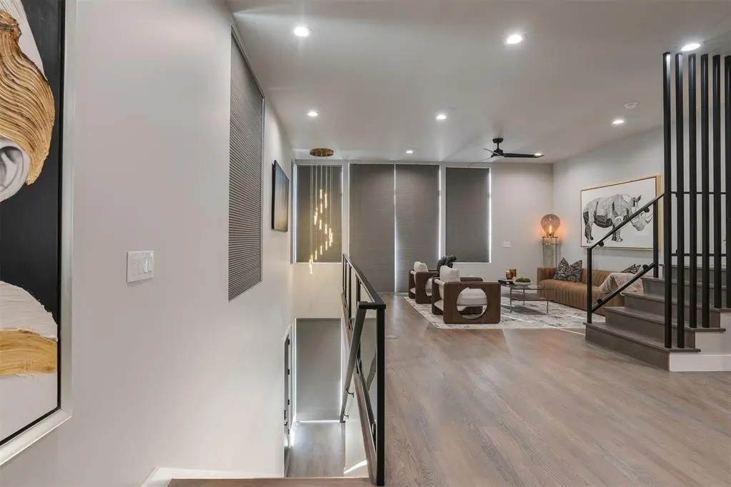 Photo 41 — 817 NW 6th Street, Oklahoma City, OK 73106