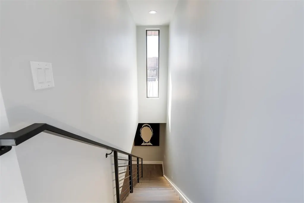 Photo 33 — 817 NW 6th Street, Oklahoma City, OK 73106
