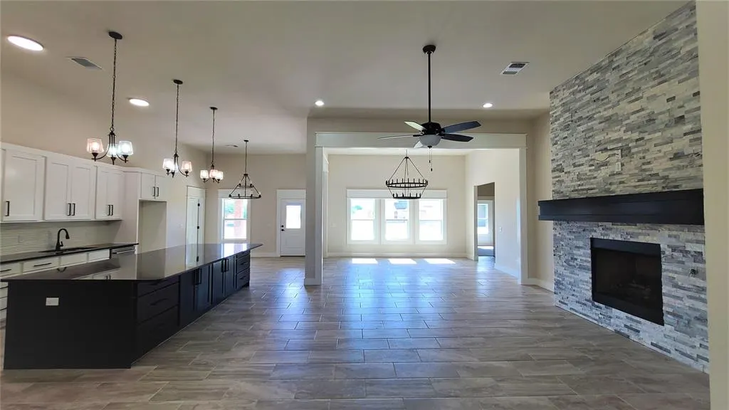 Photo 8 — 200 Braxton Way, Yukon, OK 73099