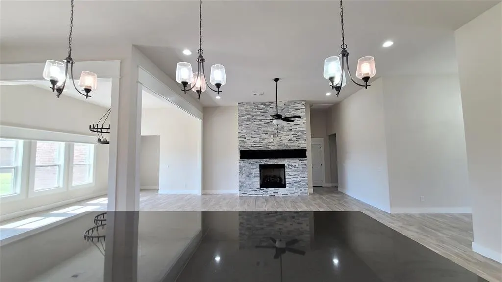 Photo 9 — 200 Braxton Way, Yukon, OK 73099