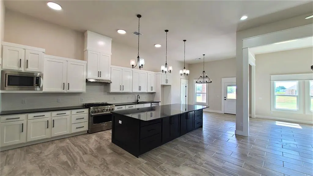 Photo 15 — 200 Braxton Way, Yukon, OK 73099
