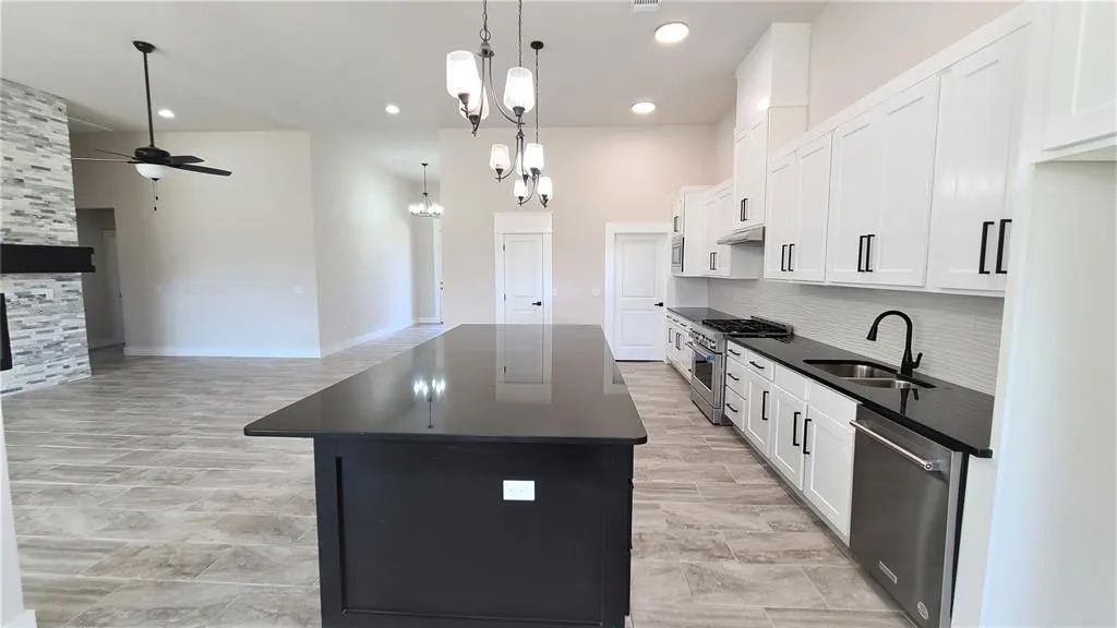 Photo 18 — 200 Braxton Way, Yukon, OK 73099
