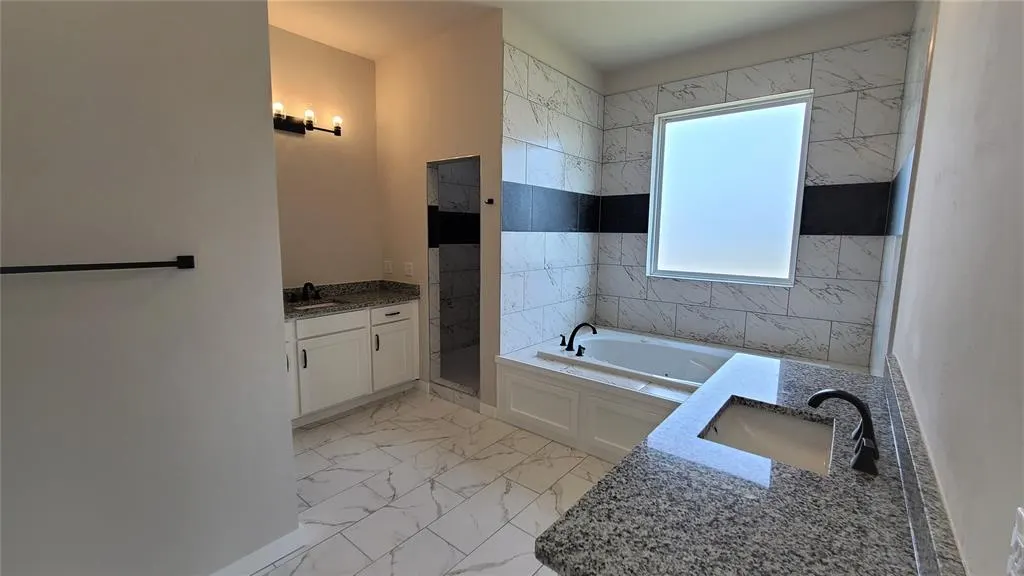 Photo 39 — 200 Braxton Way, Yukon, OK 73099