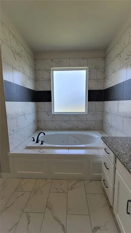 Photo 40 — 200 Braxton Way, Yukon, OK 73099