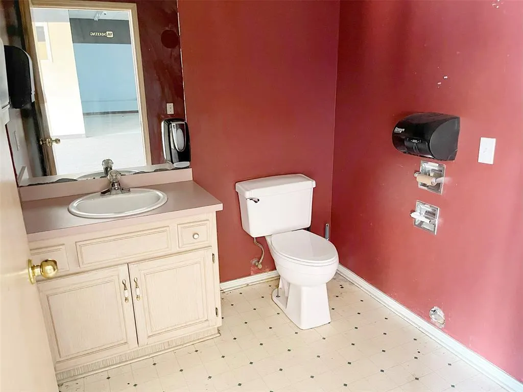 Photo 20 — 104 E Graham Avenue, Pryor, OK 74361