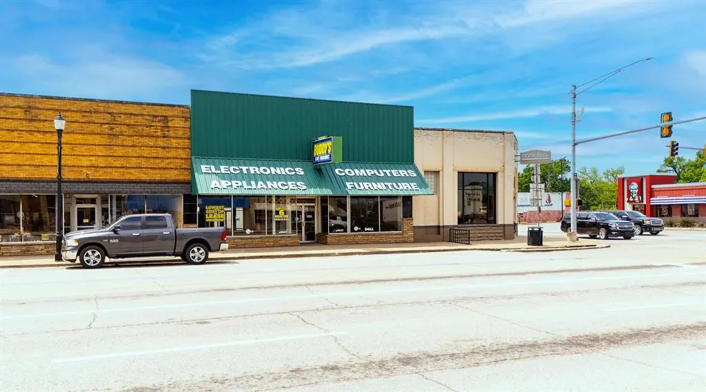 Photo 28 — 104 E Graham Avenue, Pryor, OK 74361