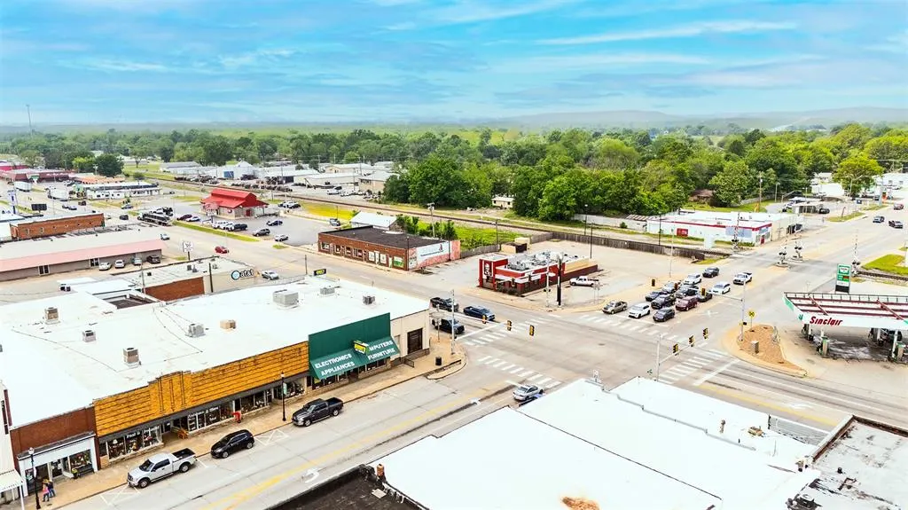 Photo 29 — 104 E Graham Avenue, Pryor, OK 74361