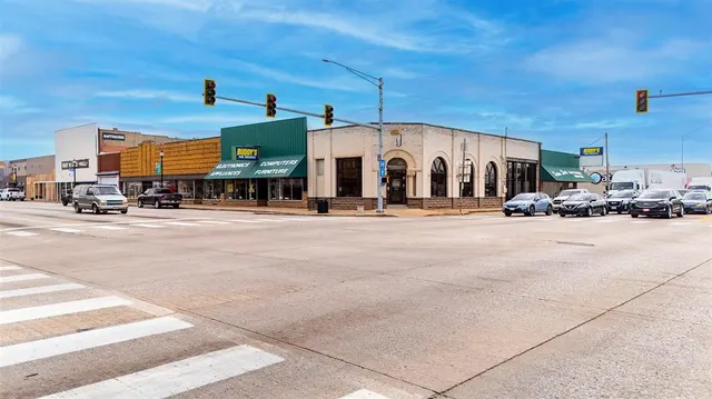 Photo 3 — 104 E Graham Avenue, Pryor, OK 74361