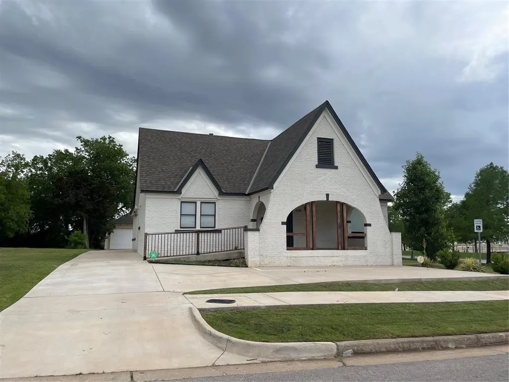 Photo 3 — 608 E Eubanks Street, Oklahoma City, OK 73105