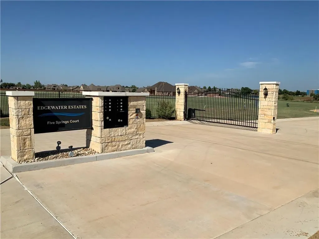 Front exterior — 1803 Clearwater Court, Kingfisher, OK 73750