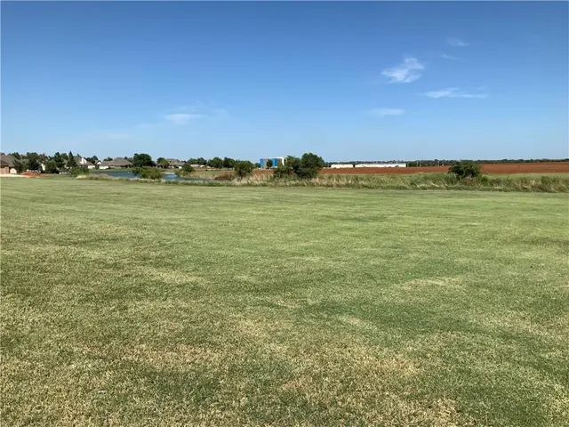 Photo 4 — 1901 Five Springs Court, Kingfisher, OK 73750