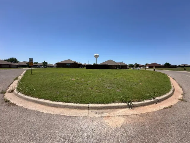 Photo 2 — Mulberry Ln & Lombardy Place, Clinton, OK 73601