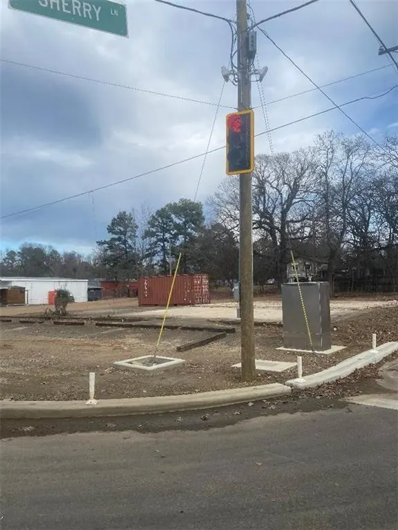 Photo 2 — 101 E Sherry Lane, Broken Bow, OK 74728