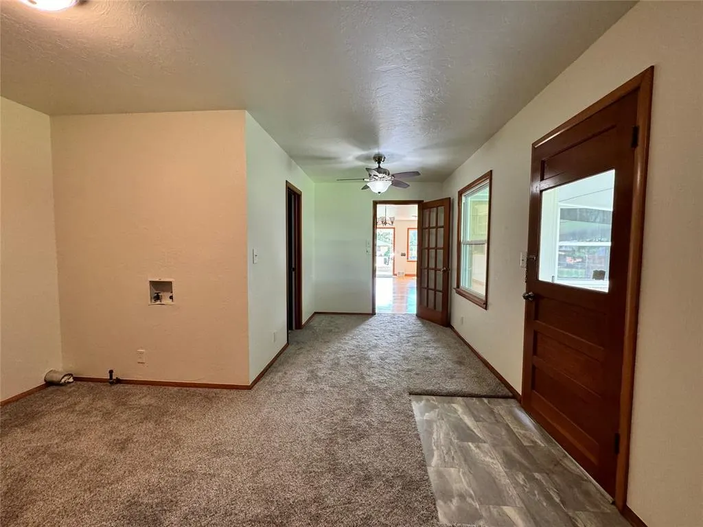Photo 30 — 613 N Broadway, Hobart, OK 73651