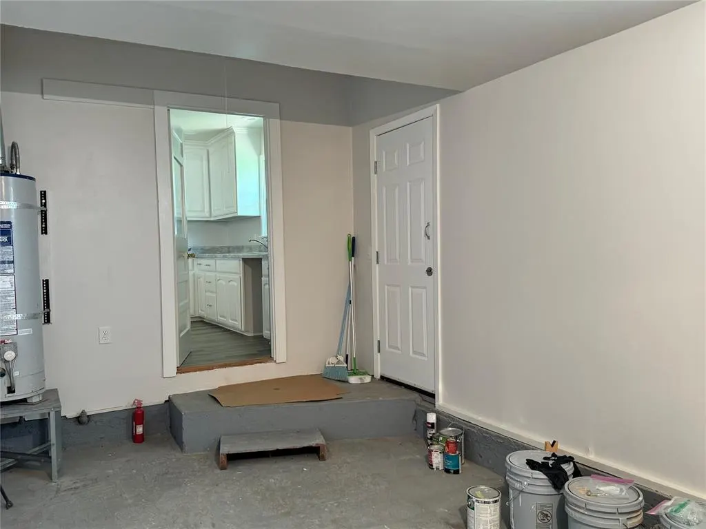 Photo 41 — 613 N Broadway, Hobart, OK 73651