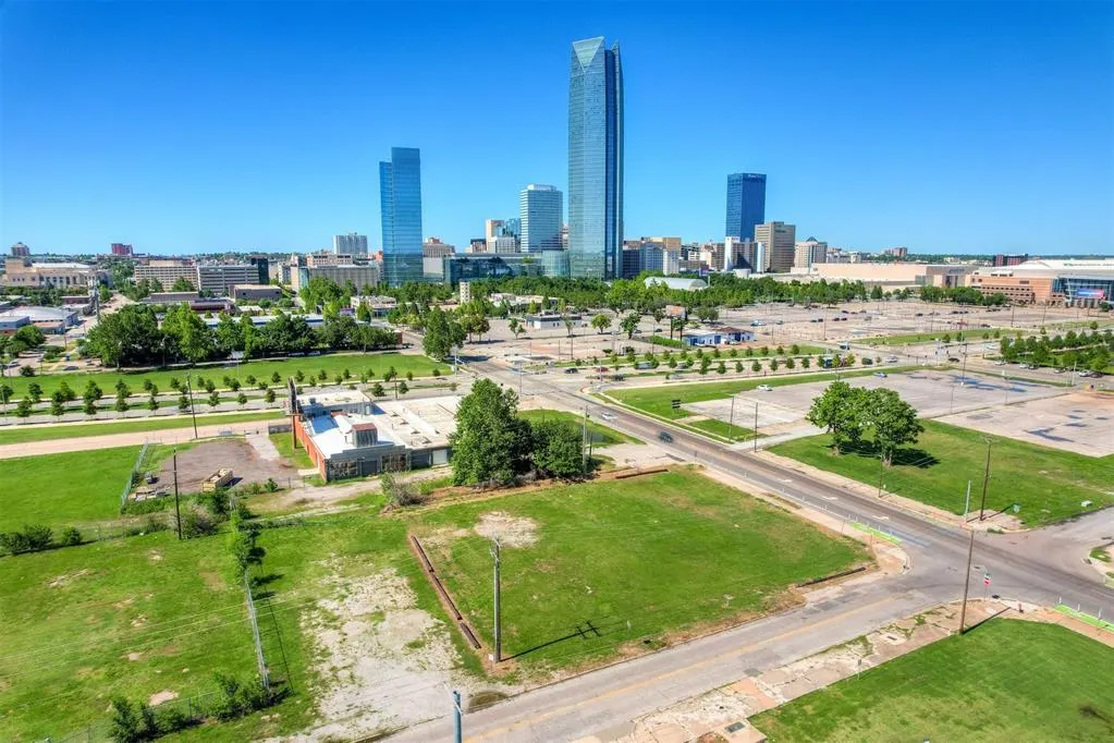 Photo 2 — 405 S Walker Avenue, Oklahoma City, OK 73109