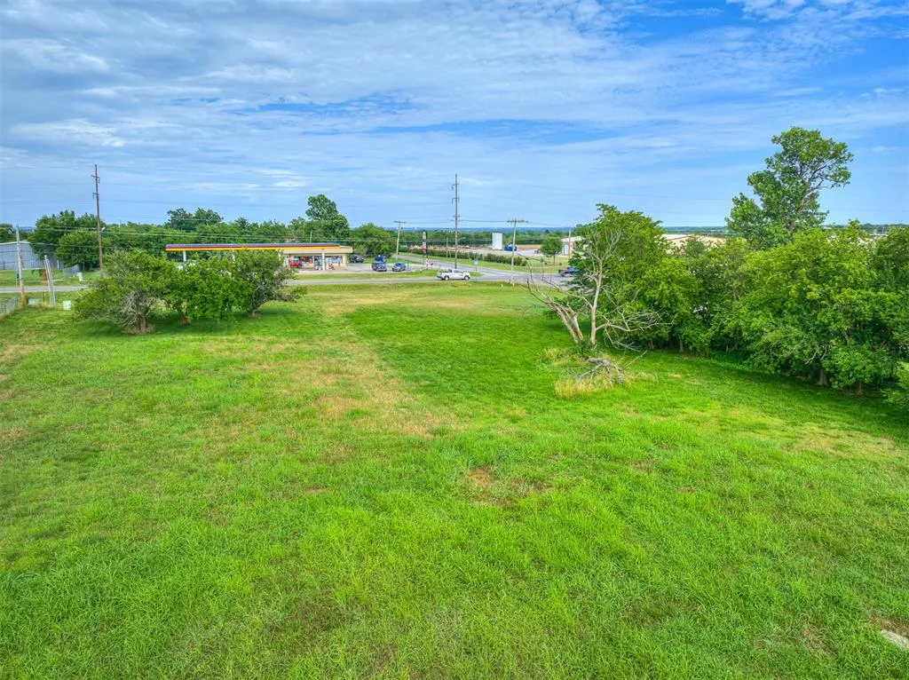 Photo 4 — NE 12th Street, Oklahoma City, OK 73160