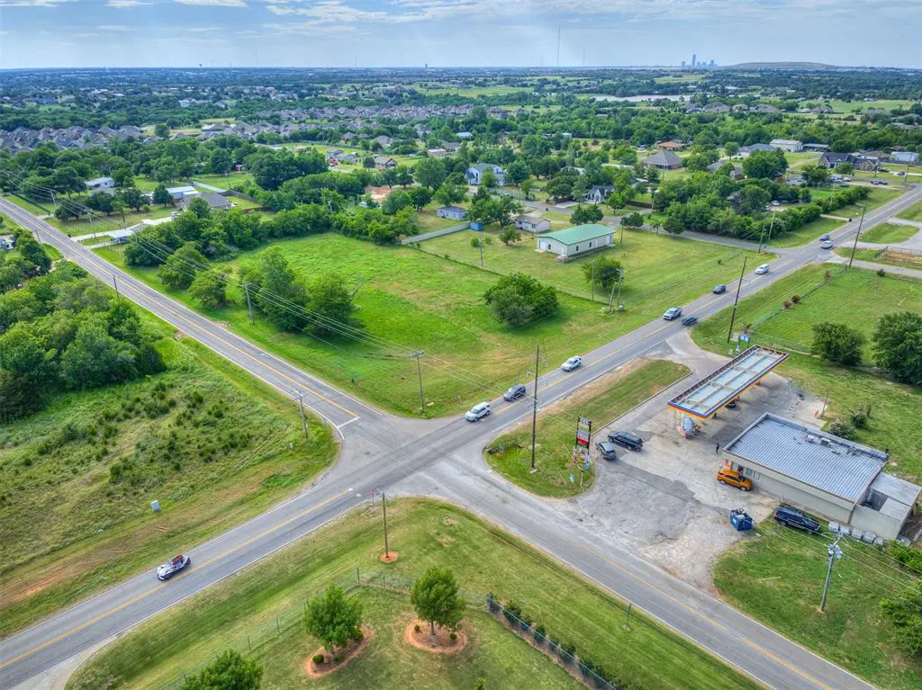 Photo 21 — NE 12th Street, Oklahoma City, OK 73160