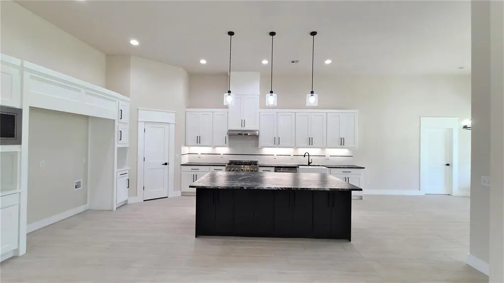 Photo 11 — 913 N Centennial Way, Mustang, OK 73064