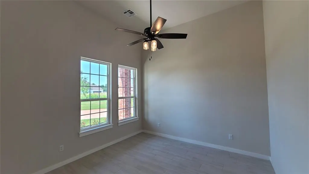 Photo 5 — 1425 W Harvard Way, Mustang, OK 73064