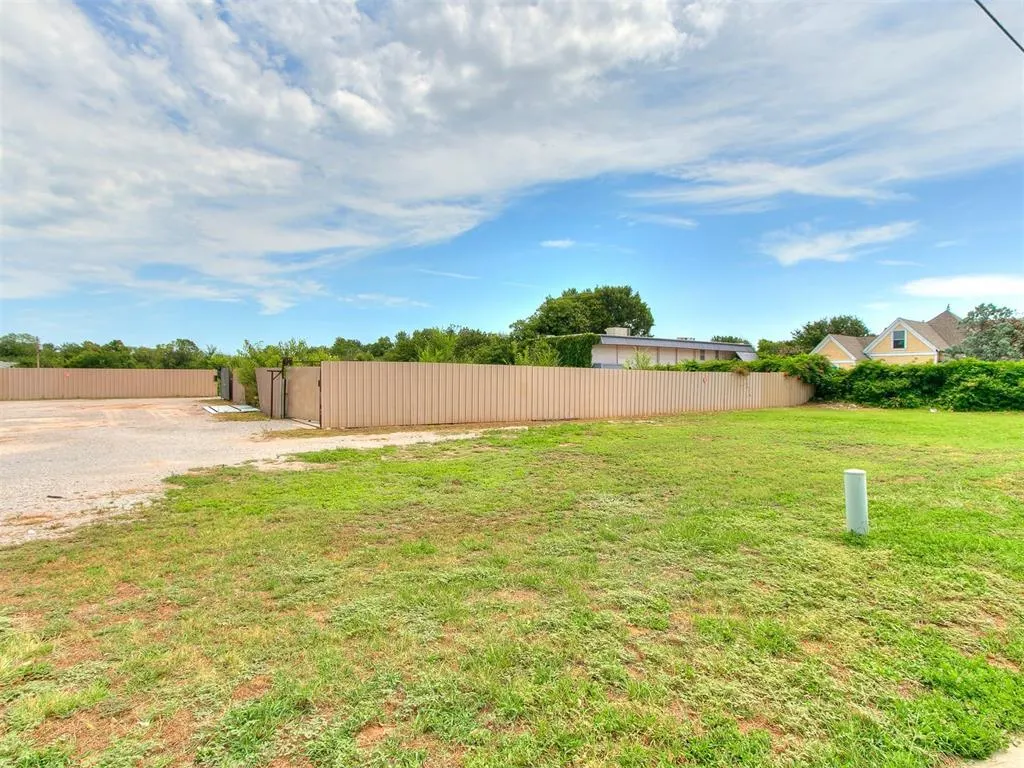 Photo 16 — 1301 SW 24th Avenue 1305, Norman, OK 73072