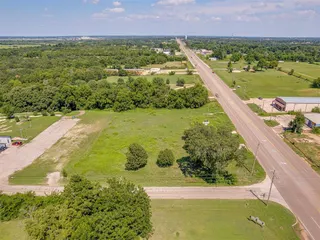 Sold home at 000 NE 23rd Street