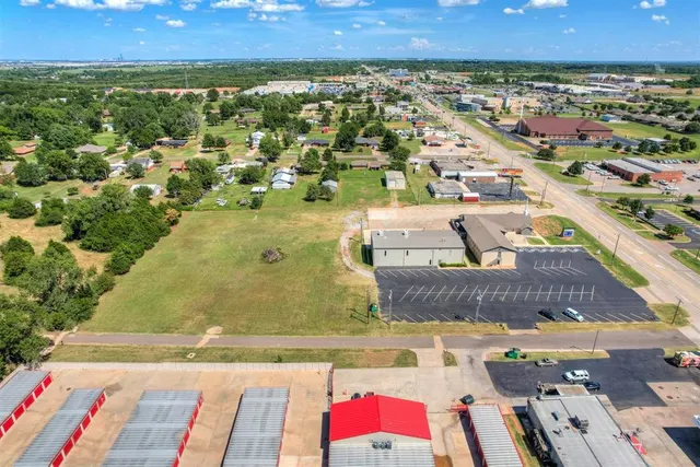 Photo 6 — 601 E State Highway 152 Highway, Mustang, OK 73064
