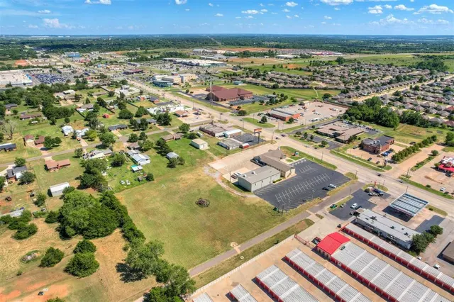 Photo 8 — 601 E State Highway 152 Highway, Mustang, OK 73064