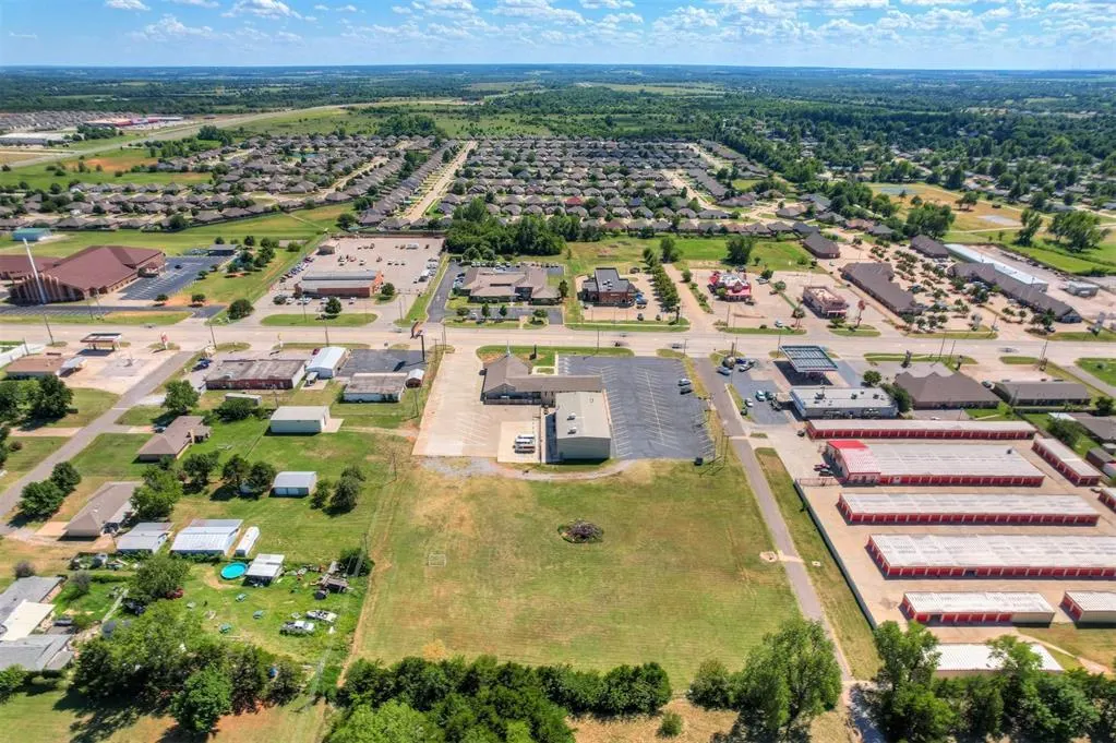 Photo 9 — 601 E State Highway 152 Highway, Mustang, OK 73064