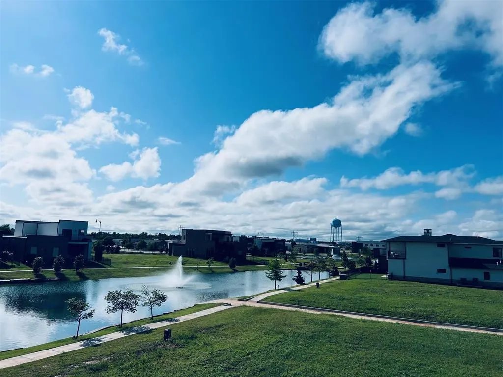 Photo 2 — 830 NW 72nd Street, Oklahoma City, OK 73116
