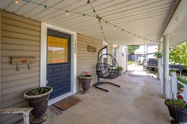 Photo 6 — 1200 E 4th Street, Sulphur, OK 73086