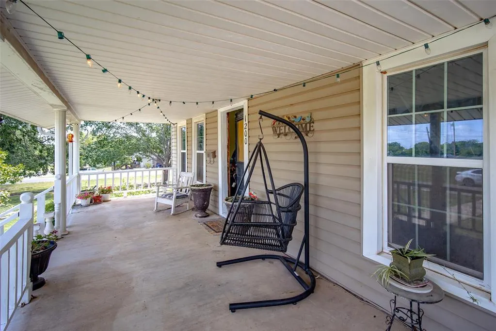 Photo 7 — 1200 E 4th Street, Sulphur, OK 73086