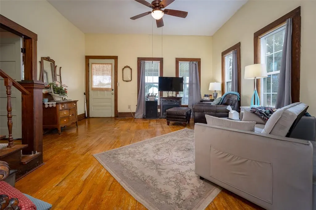 Photo 8 — 1200 E 4th Street, Sulphur, OK 73086