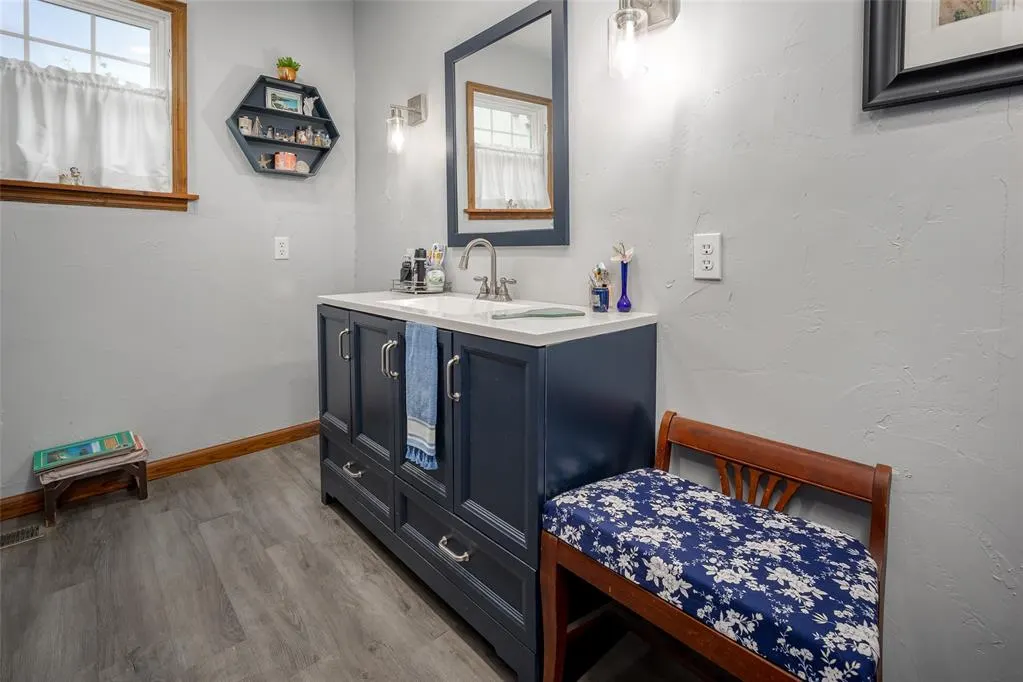 Photo 21 — 1200 E 4th Street, Sulphur, OK 73086